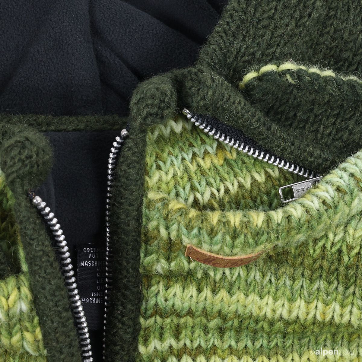 Wolljacke Modell Maximo Grün Detail Kapuze